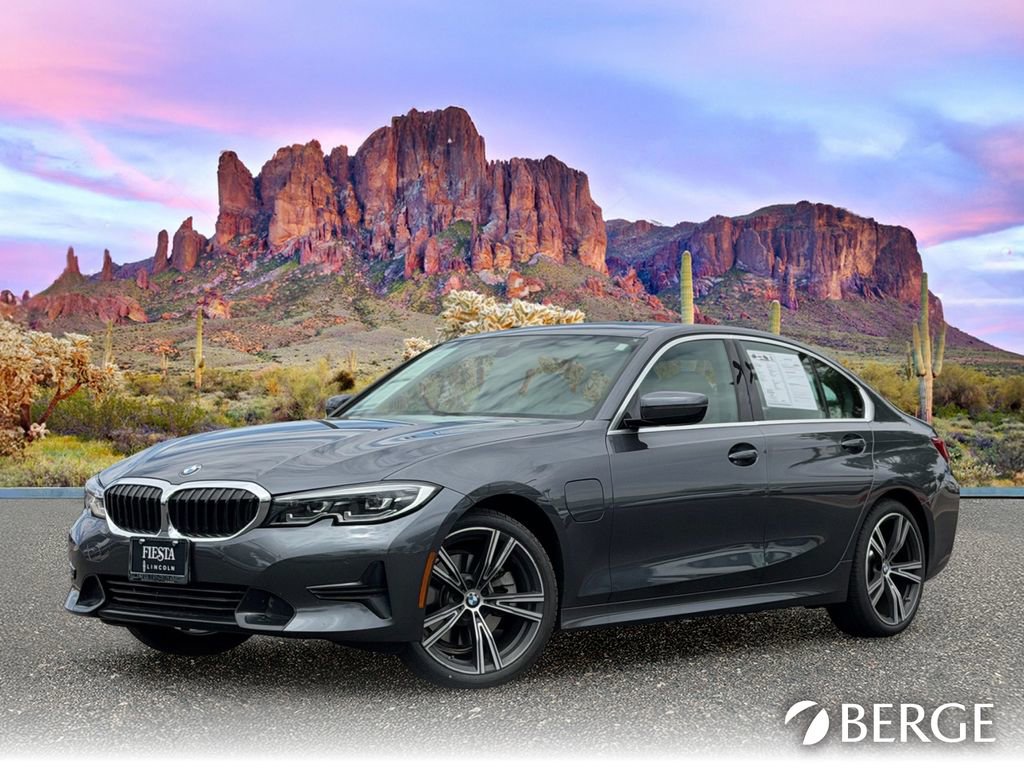 Used 2021 BMW 330e xDrive w/ Convenience Package image 2