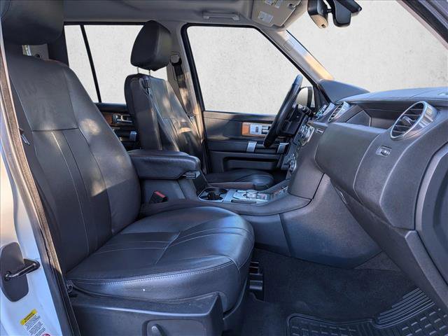 Used 2016 Land Rover LR4 HSE image 24