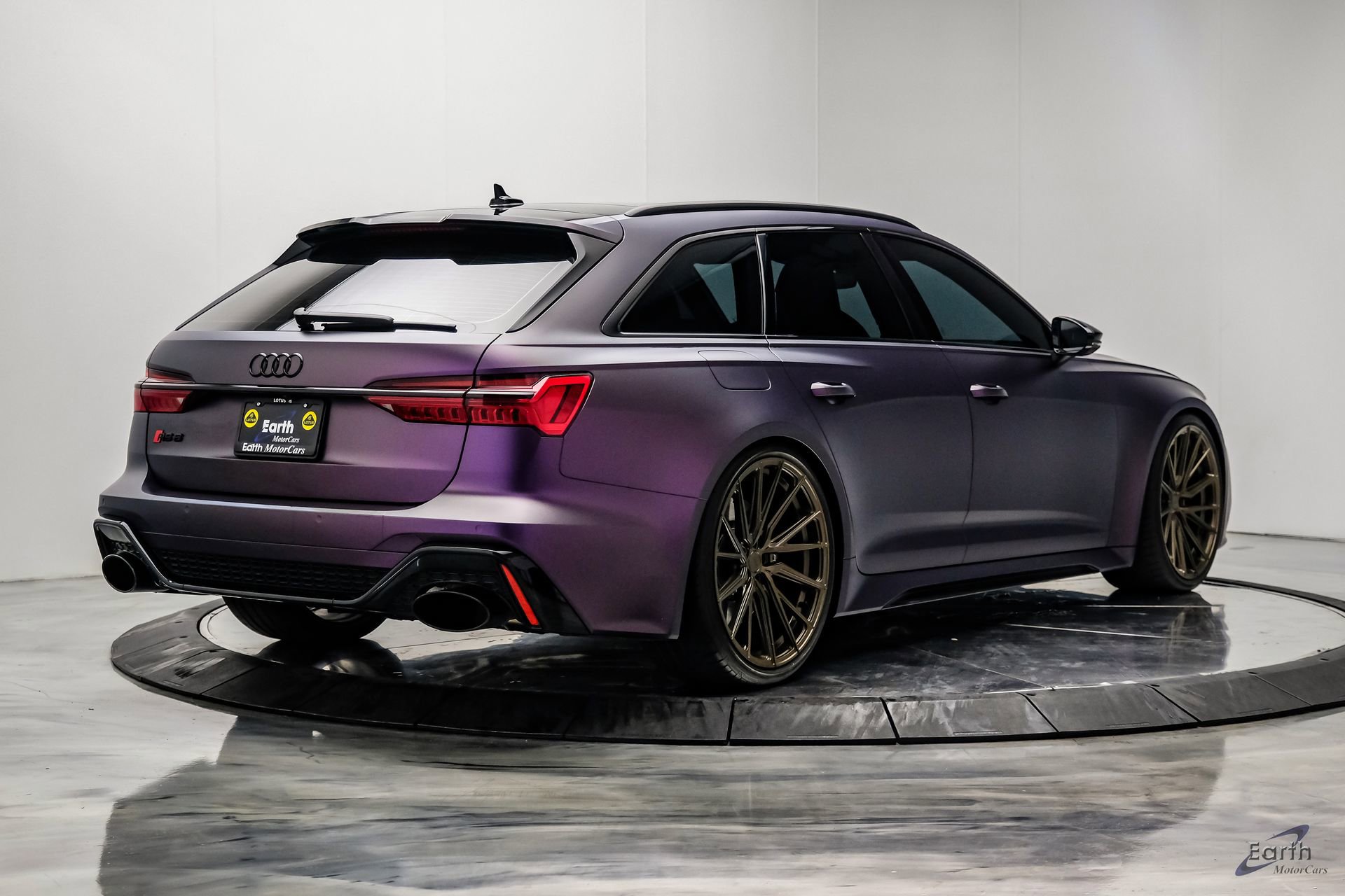 Used 2023 Audi RS 6 w/ Black Optic Package image 20