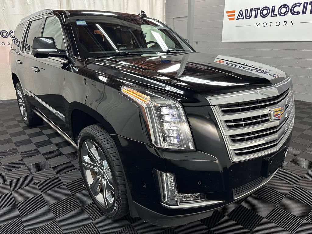 Used 2017 Cadillac Escalade Platinum AWD/4WD image 2