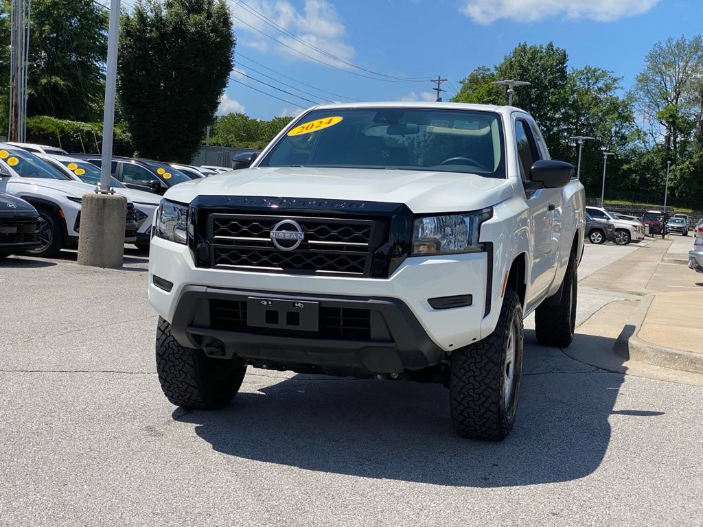 Used 2024 Nissan Frontier S AWD/4WD image 3
