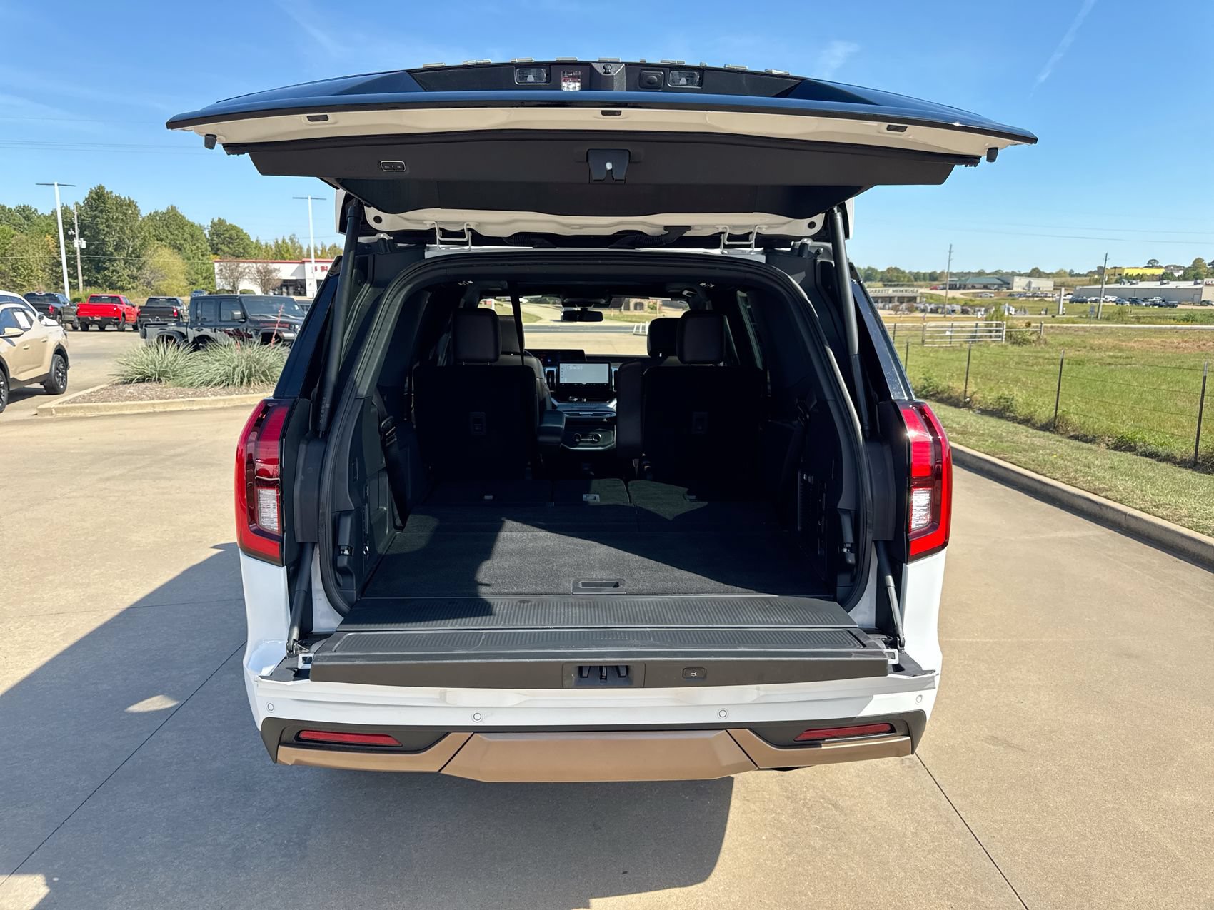 Used 2025 Ford Expedition King Ranch AWD/4WD image 27