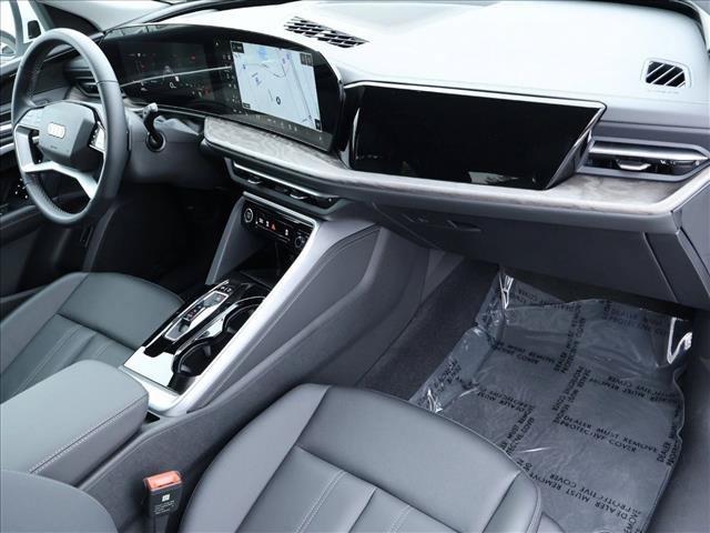 Certified 2025 Audi Q5 Premium w/ Convenience Package AWD/4WD image 27