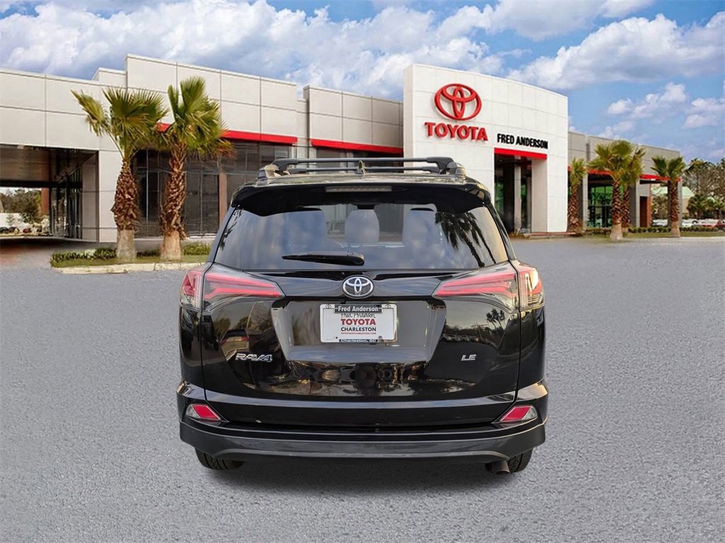 Used 2018 Toyota RAV4 LE image 6