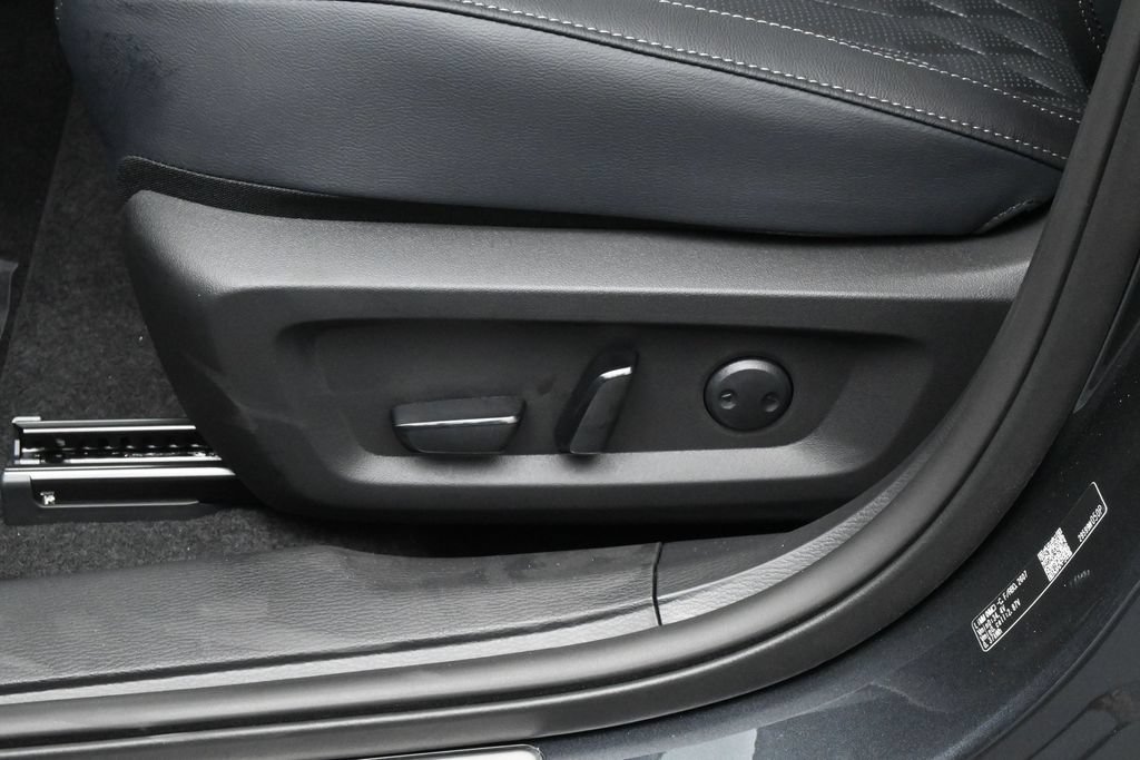 New 2026 Mitsubishi Outlander SEL FWD image 12