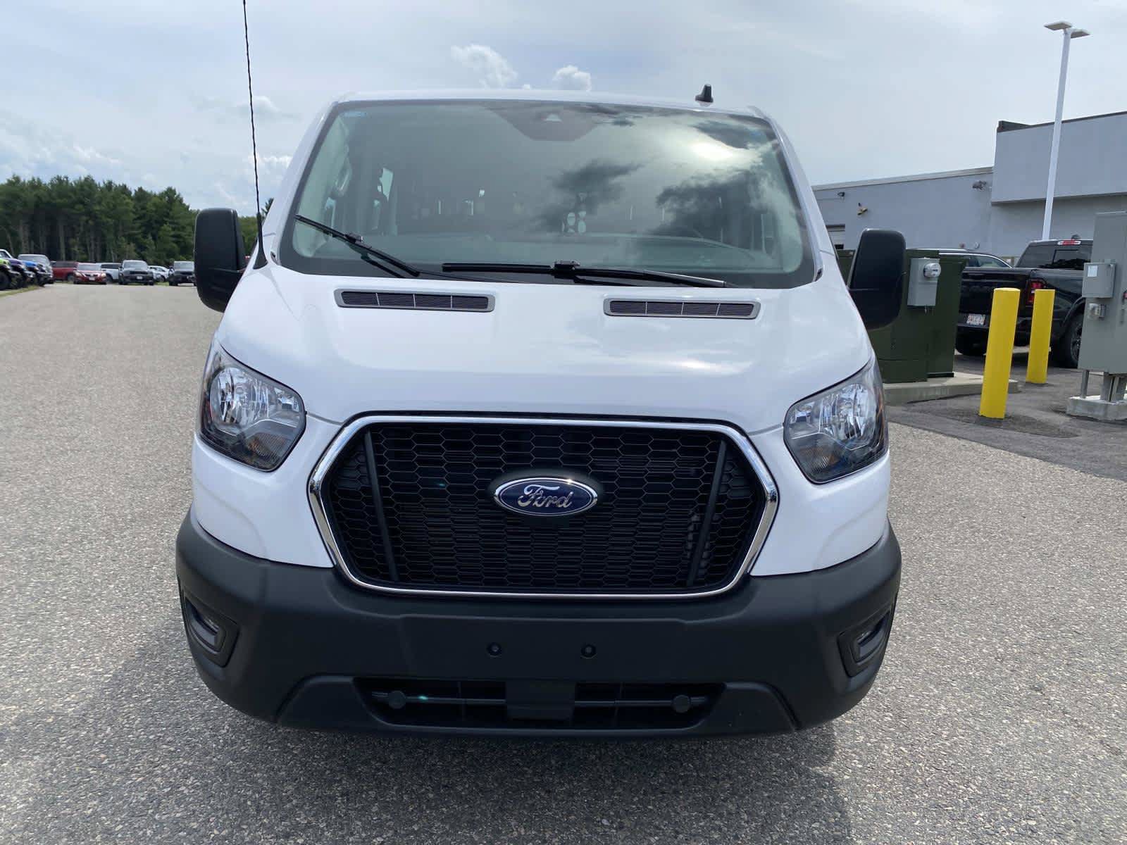 Used 2025 Ford Transit 250 Low Roof w/ Exterior Upgrade Package RWD image 9