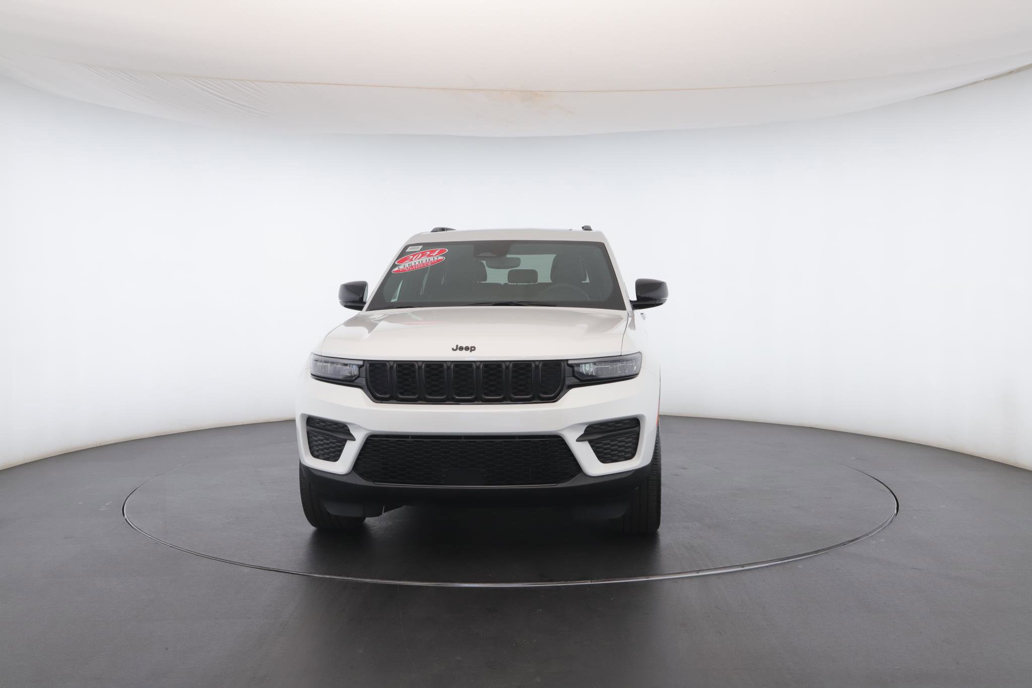 Used 2024 Jeep Grand Cherokee Altitude image 39