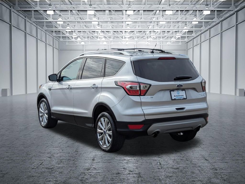Used 2017 Ford Escape Titanium image 3