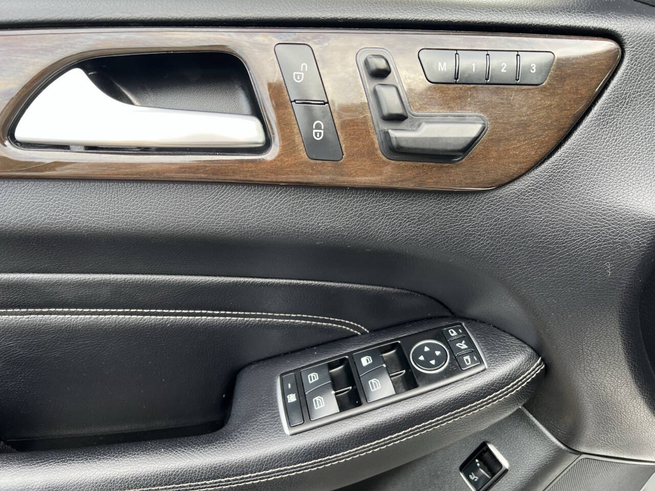 Used 2015 Mercedes-Benz ML 350 4MATIC image 25