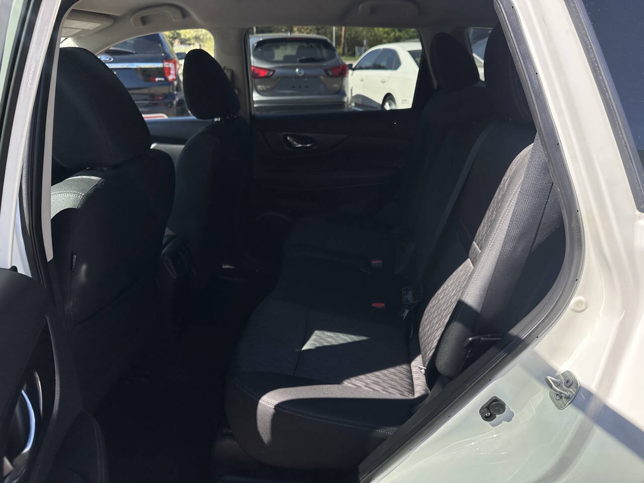Used 2019 Nissan Rogue SV FWD image 20