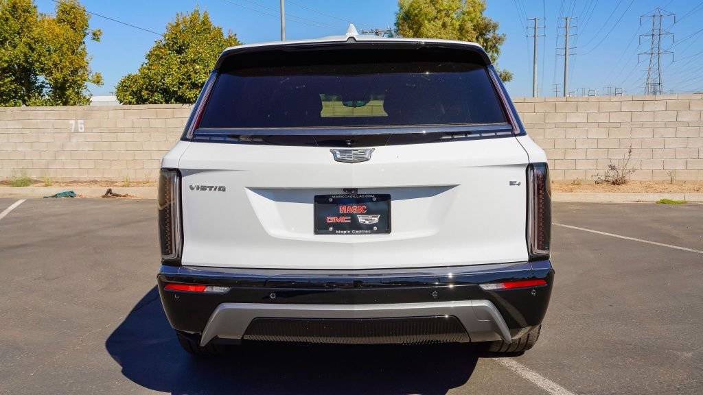 New 2027 Cadillac Vistiq Sport w/ LPO, Floor Liner Package AWD/4WD image 8