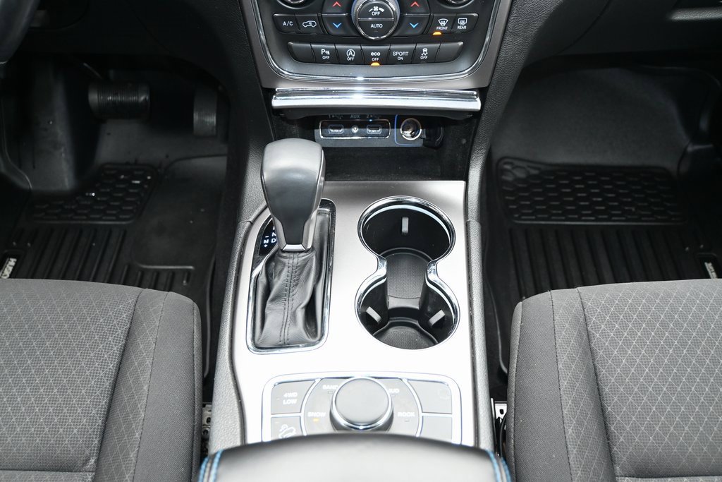 Used 2019 Jeep Grand Cherokee Laredo image 18