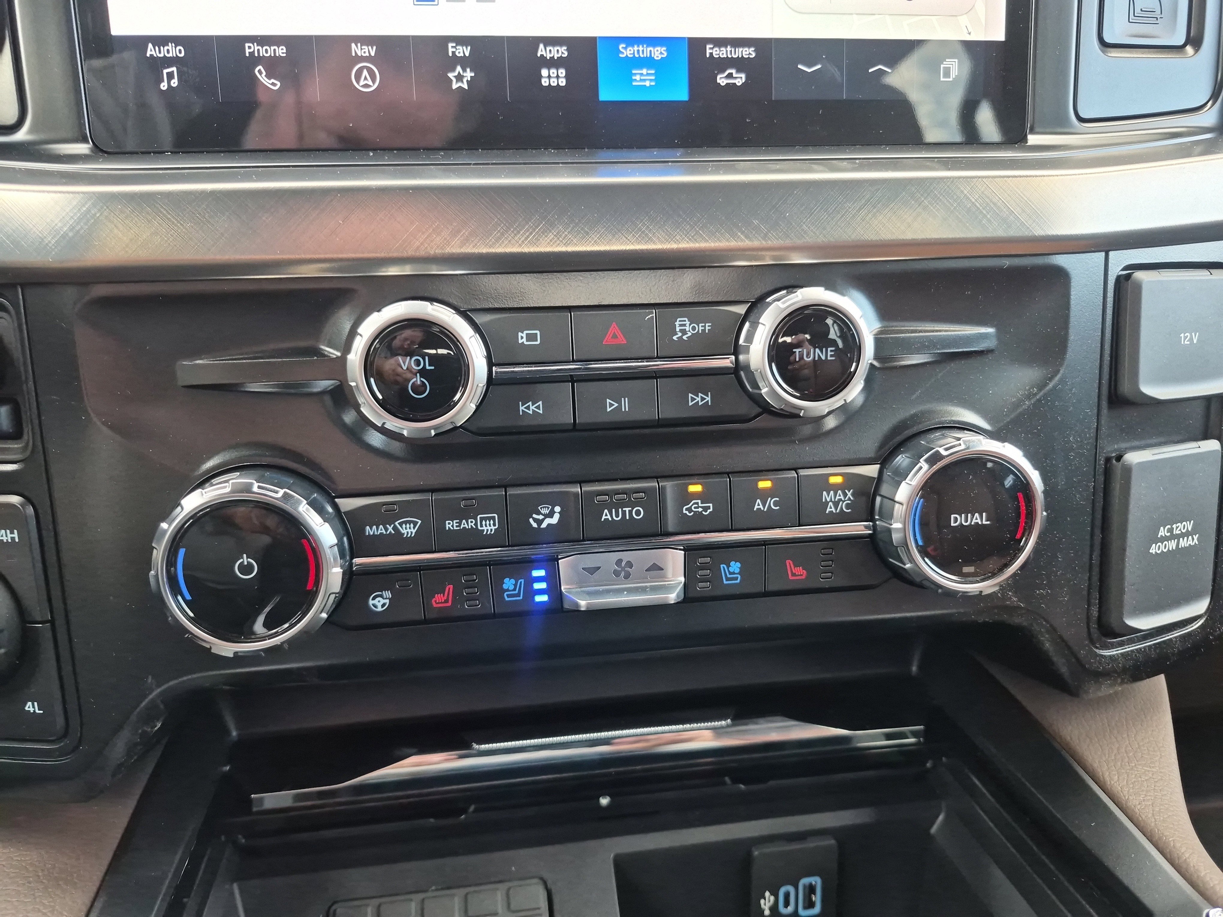 New 2026 Ford F350 King Ranch w/ Chrome Package image 40