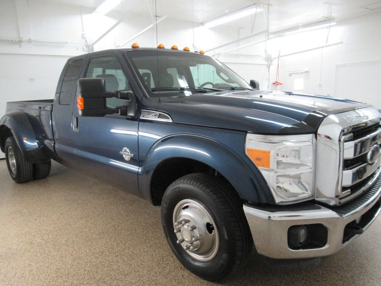 Used 2016 Ford F350 XLT w/ Advanced Security Group RWD image 5