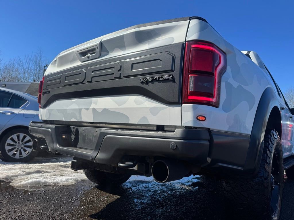 Used 2017 Ford F150 Raptor w/ Equipment Group 802A Luxury image 17