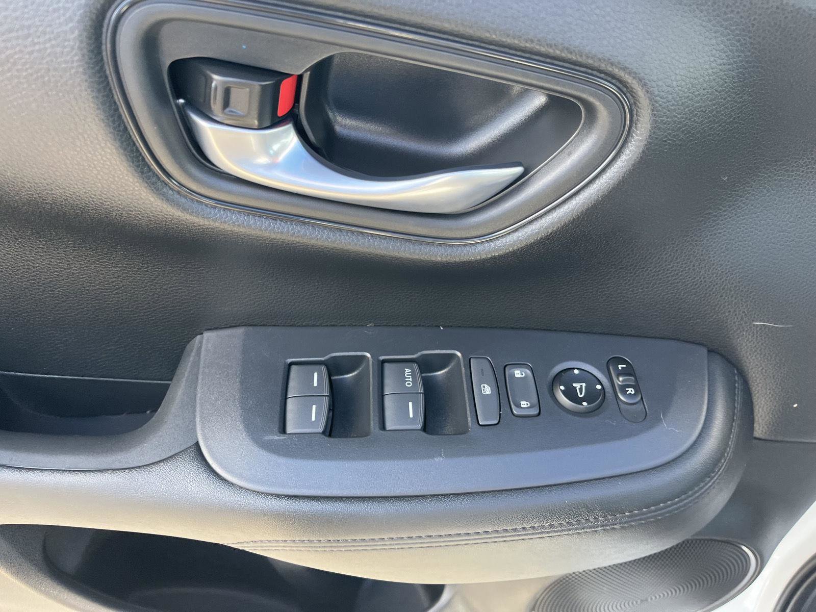 Certified 2024 Honda HR-V LX image 15