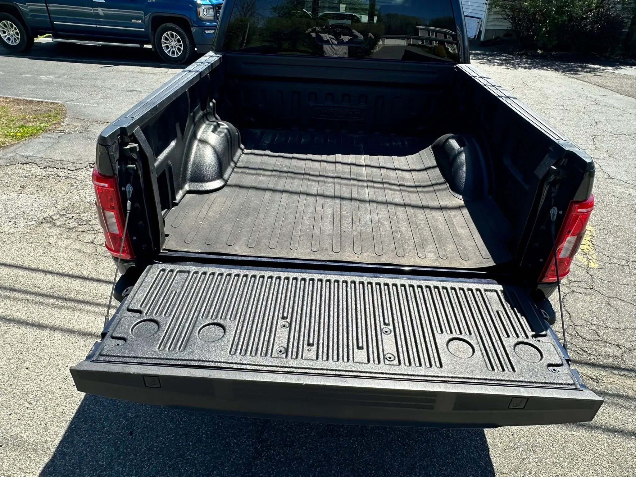 Used 2023 Ford F150 XLT w/ Equipment Group 302A High AWD/4WD image 31