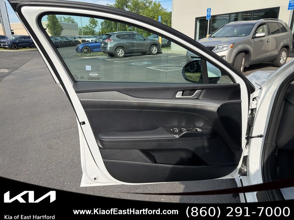New 2026 Kia K5 LXS FWD image 26