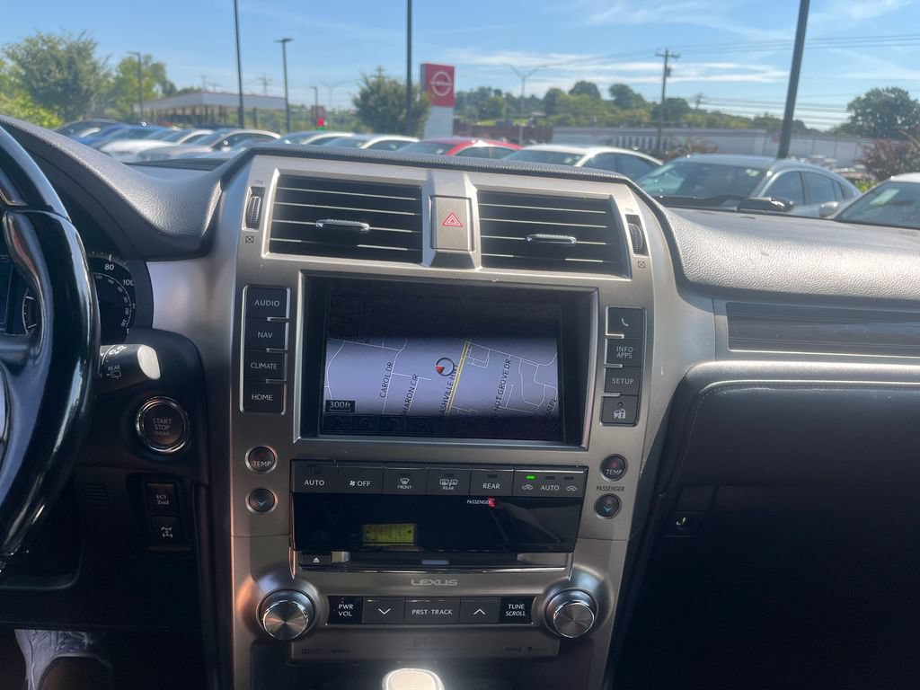 Used 2021 Lexus GX 460 Premium w/ Accessory Package AWD/4WD image 15