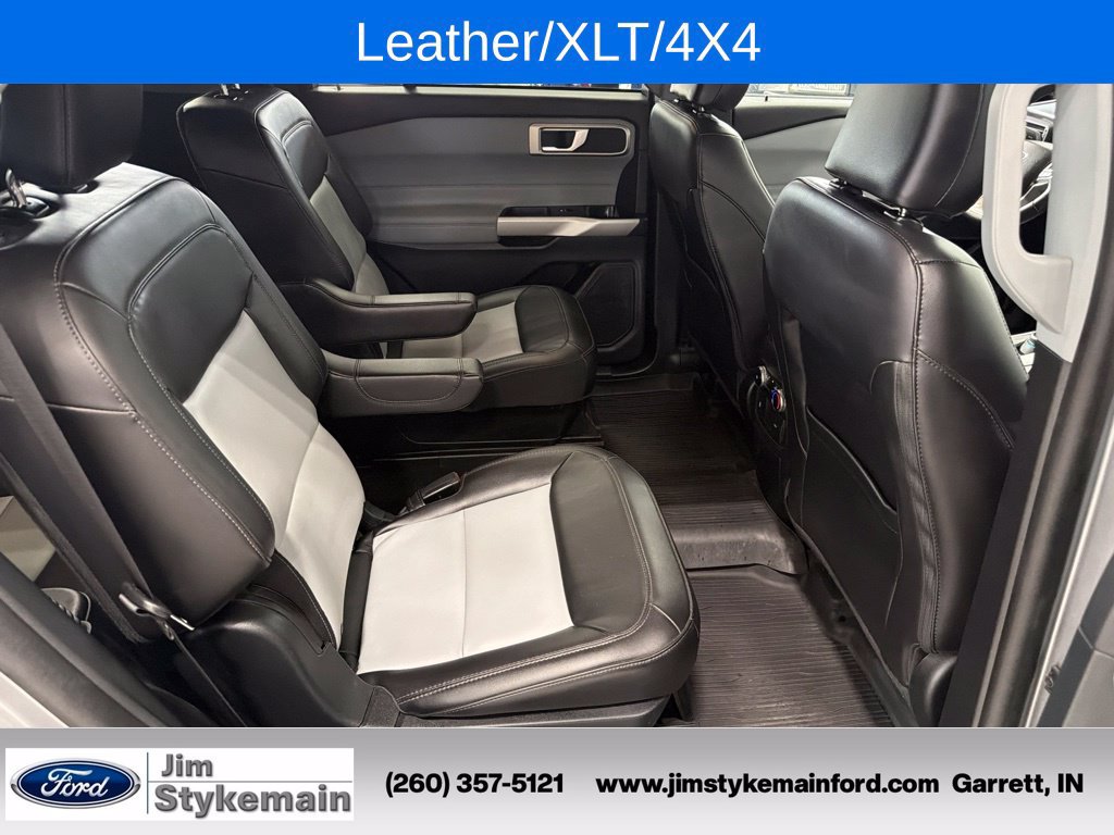 Used 2023 Ford Explorer XLT w/ XLT Sport Appearance Package AWD/4WD image 3