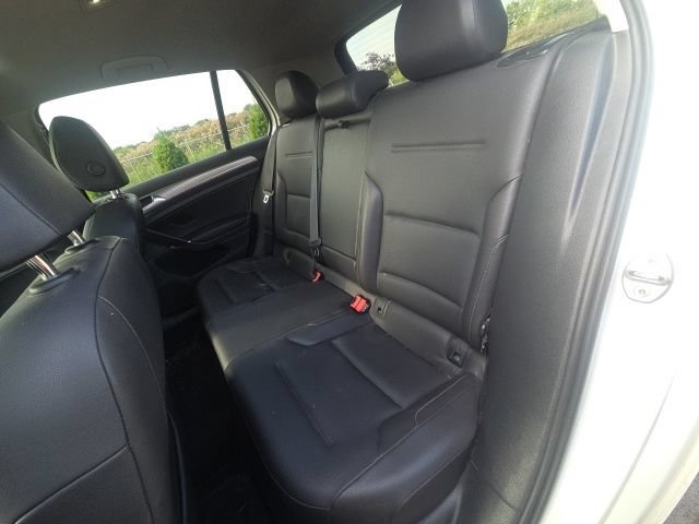 Used 2015 Volkswagen Golf S FWD image 15