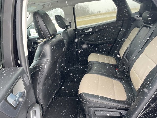 Used 2022 Ford Escape Titanium w/ Titanium Premium Package image 10