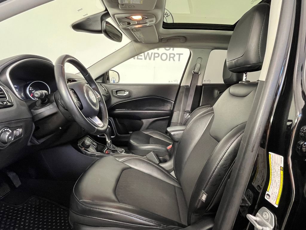 Used 2019 Jeep Compass Latitude AWD/4WD image 17