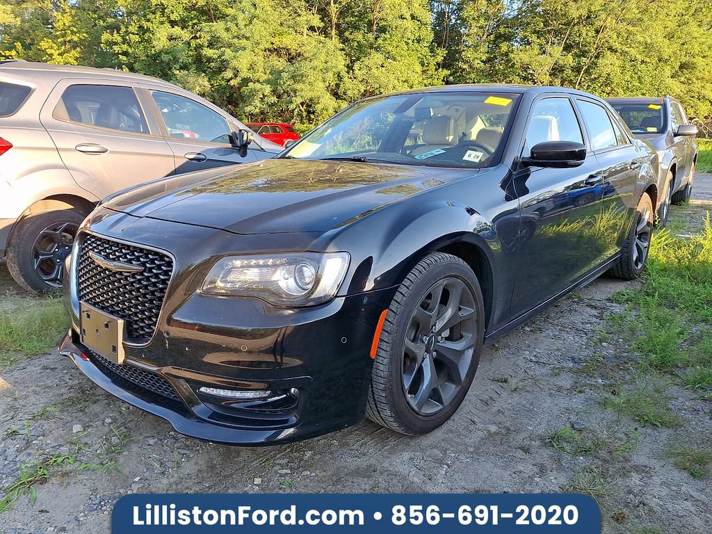 Used 2023 Chrysler 300 Touring L w/ Comfort Group