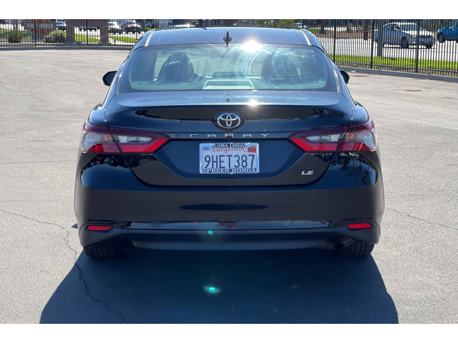 Used 2022 Toyota Camry LE w/ Convenience Package FWD image 4