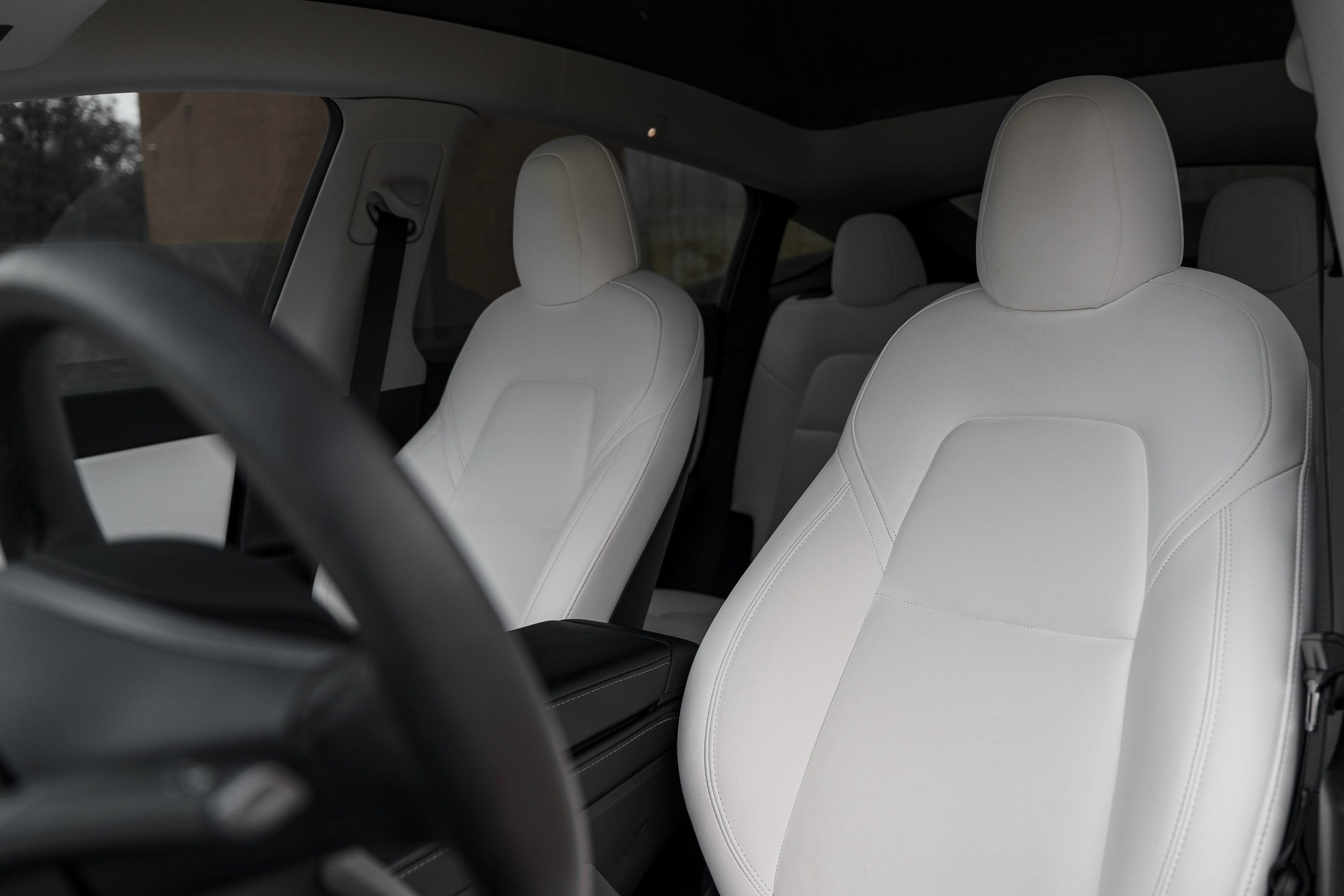 Used 2022 Tesla Model Y Long Range image 19