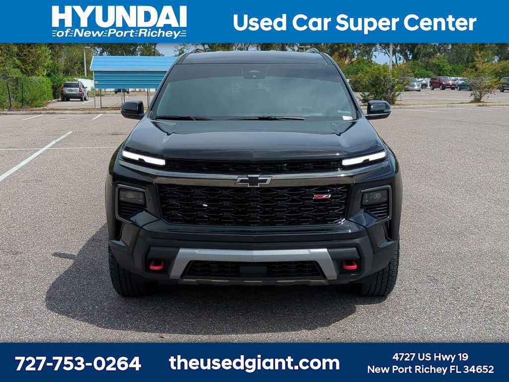 Used 2026 Chevrolet Traverse Z71 w/ LPO, Floor Liner Package AWD/4WD image 8