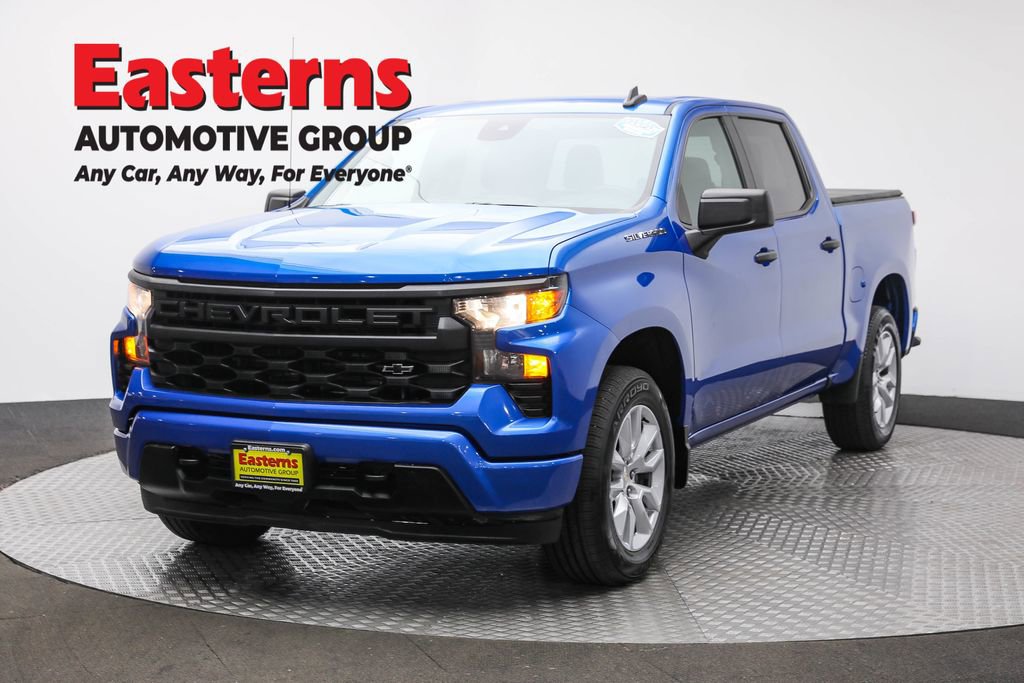 Used 2022 Chevrolet Silverado 1500 Custom image 1
