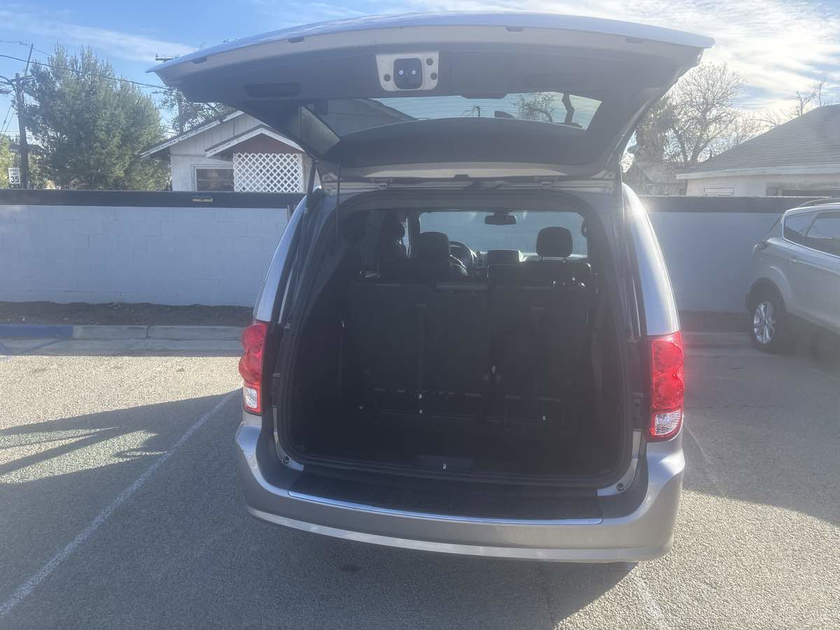 Used 2019 Dodge Grand Caravan GT image 33
