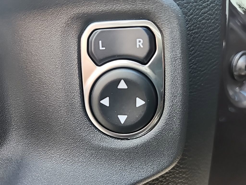 New 2025 Jeep Wrangler Unlimited Sahara AWD/4WD image 23