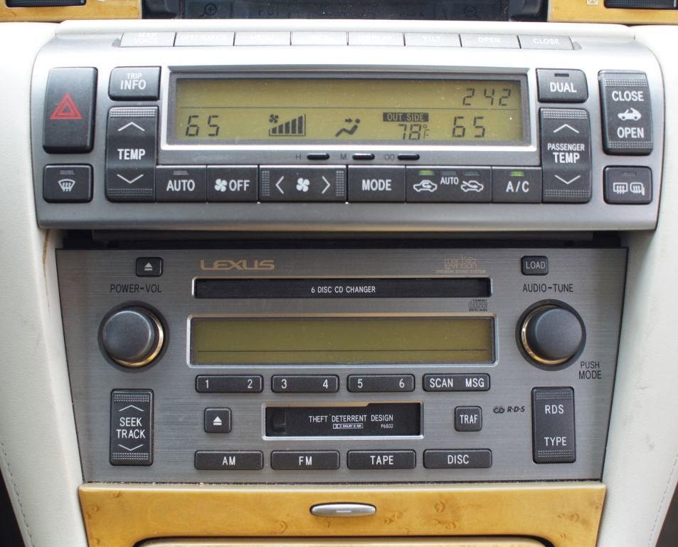 Used 2003 Lexus SC 430 Convertible RWD image 8