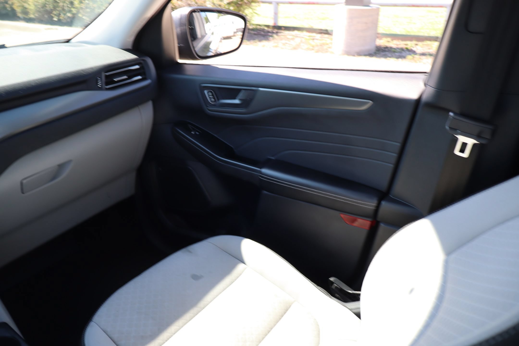 Used 2024 Ford Escape Active FWD image 23