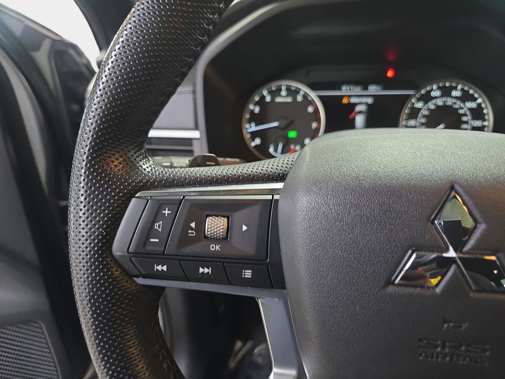 Used 2022 Mitsubishi Outlander SE AWD/4WD image 20