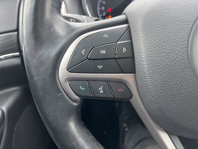 Used 2020 Jeep Grand Cherokee Limited w/ Luxury Group II image 32