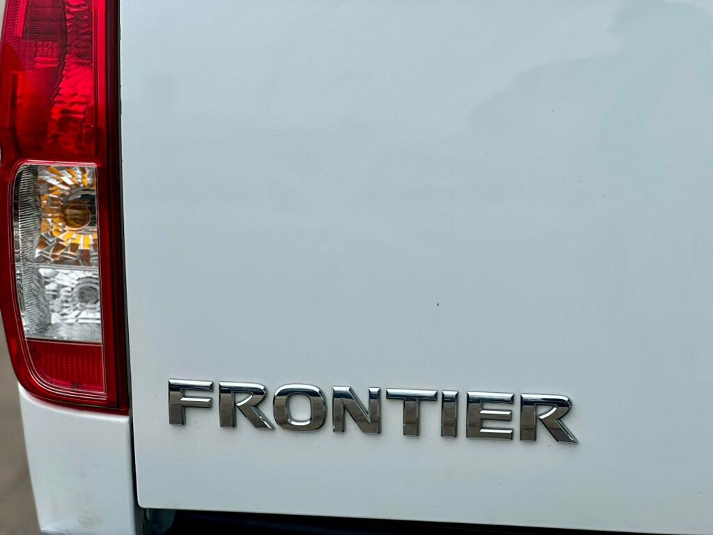 Used 2015 Nissan Frontier S image 8