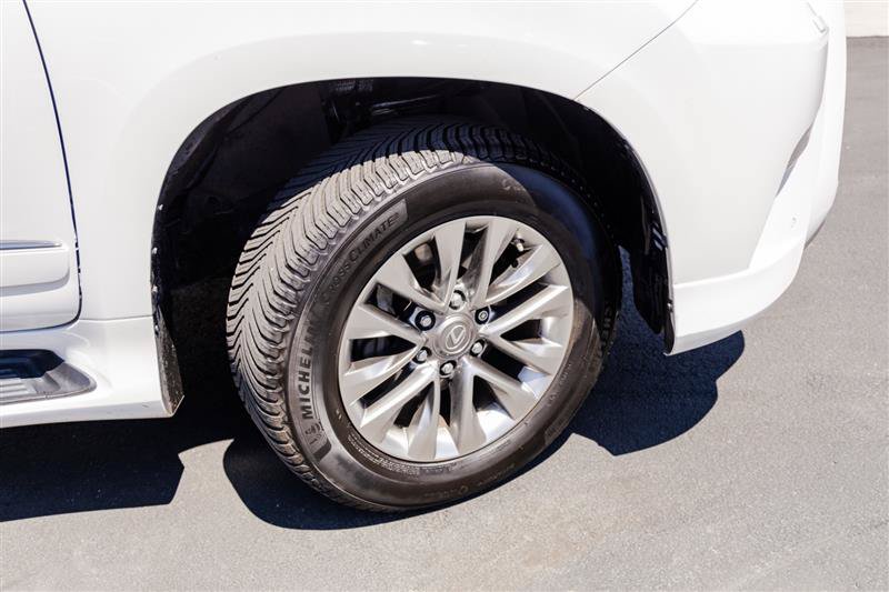Used 2017 Lexus GX 460 Luxury AWD/4WD image 38