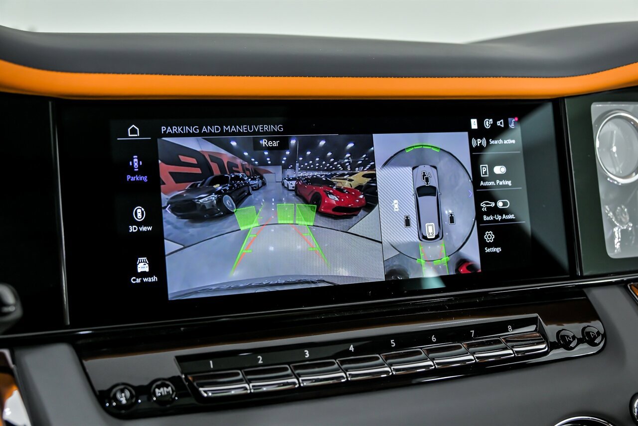Used 2025 Rolls-Royce Cullinan image 35