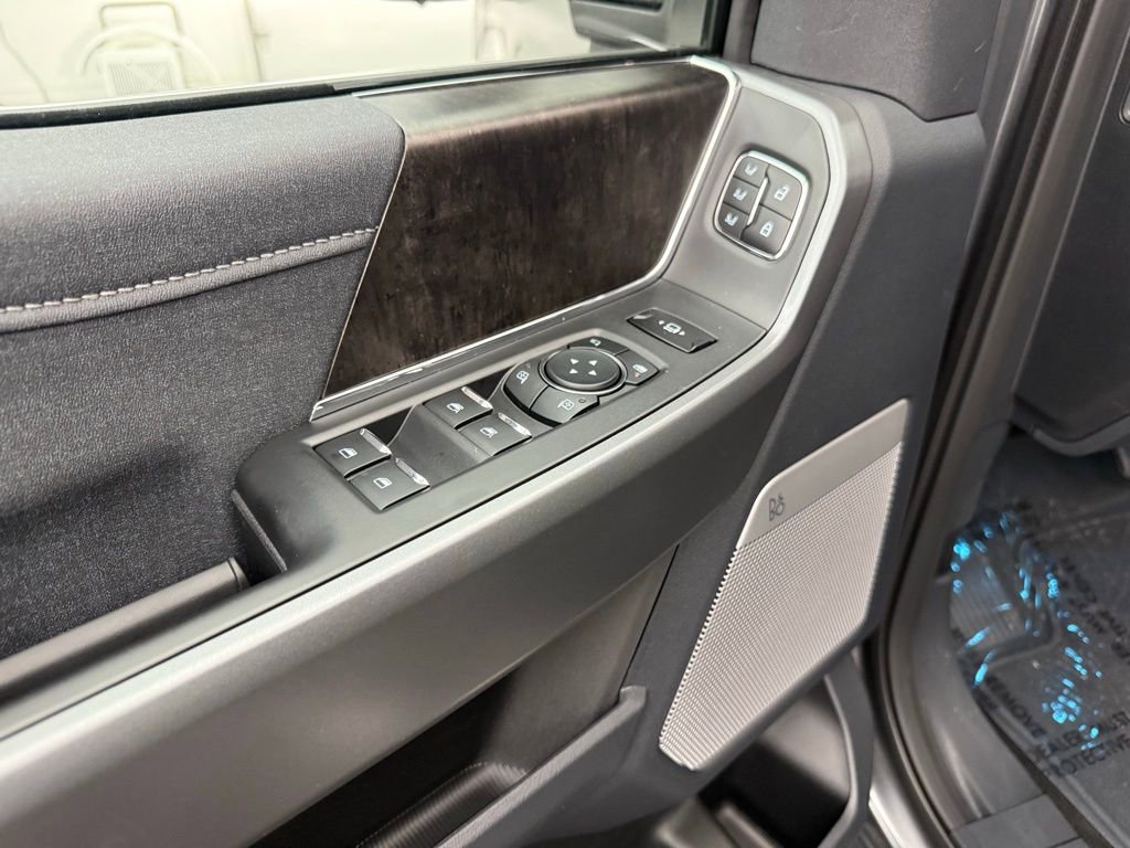 New 2026 Ford F250 Lariat w/ Chrome Package image 17