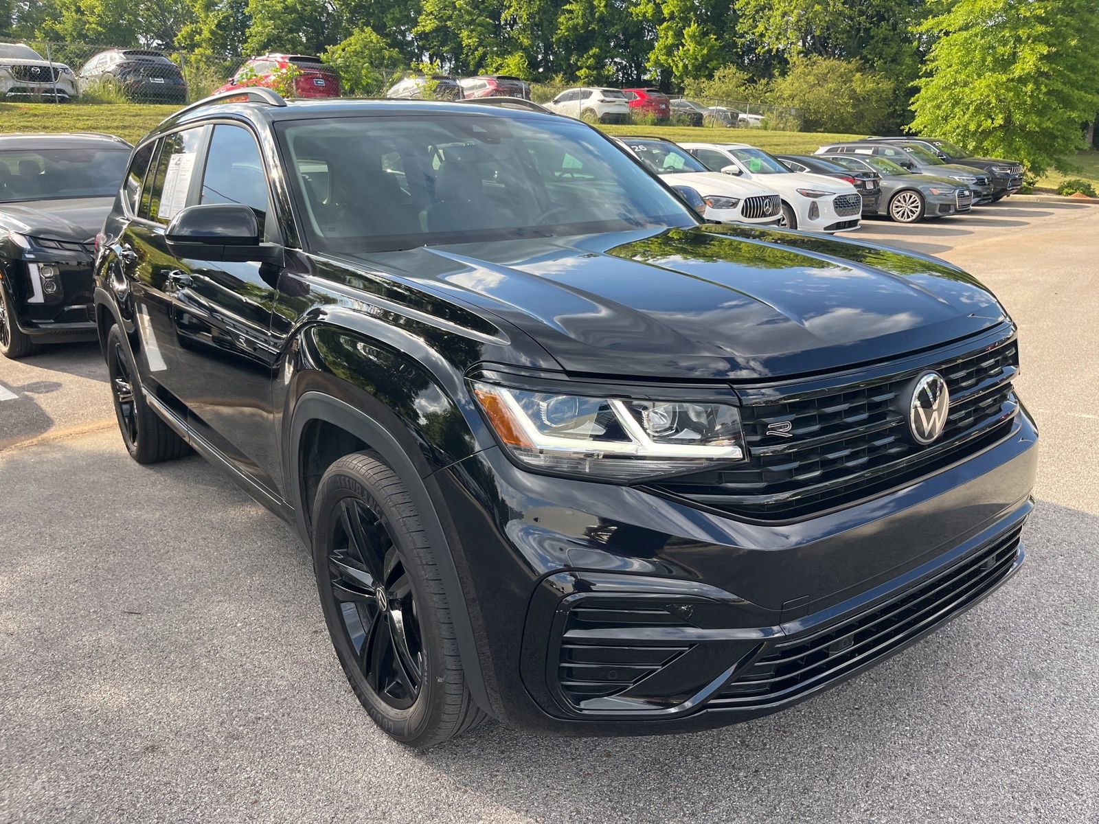 Used 2023 Volkswagen Atlas SEL R-Line AWD/4WD image 3