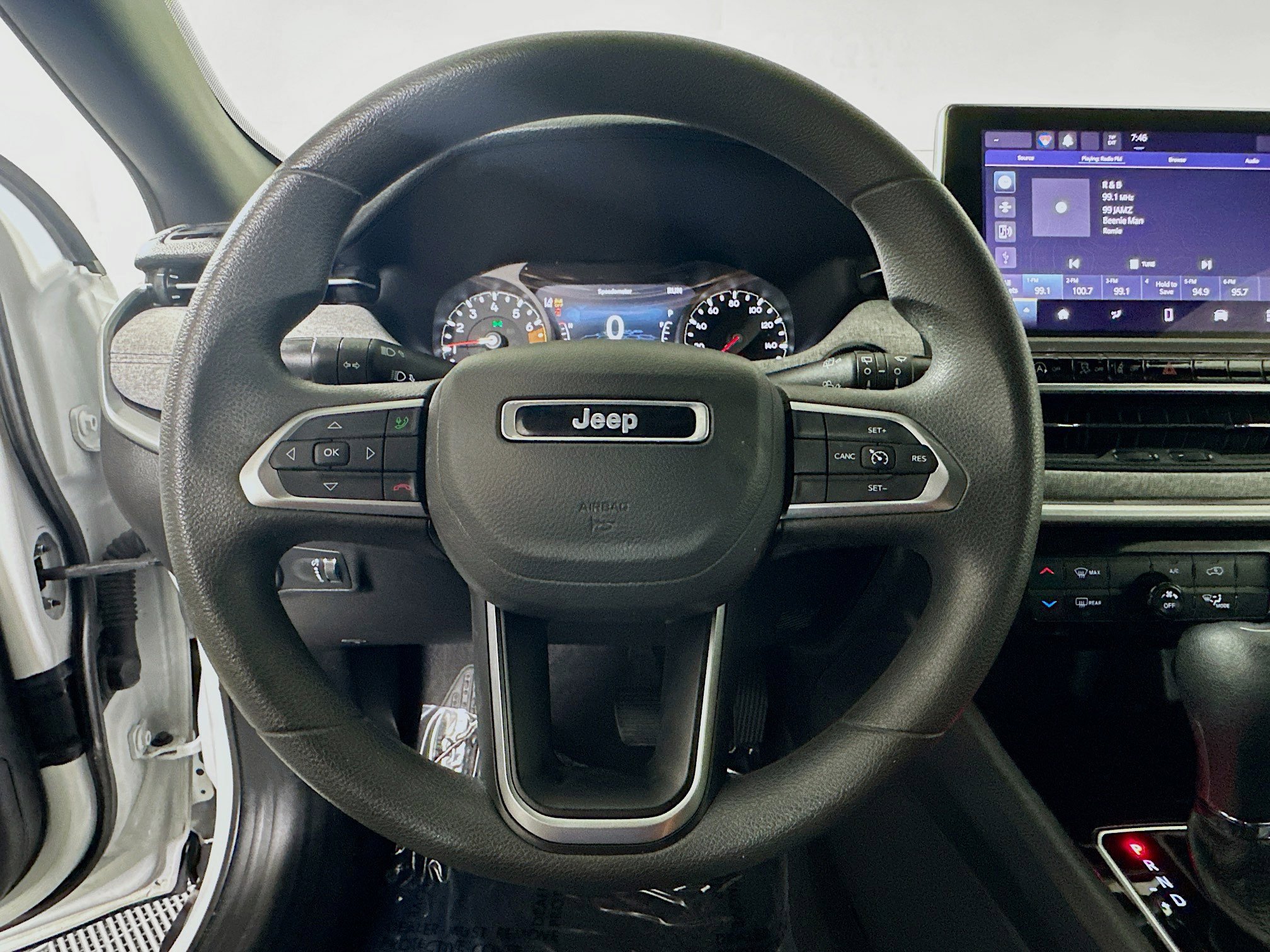 Used 2023 Jeep Compass Sport AWD/4WD image 15