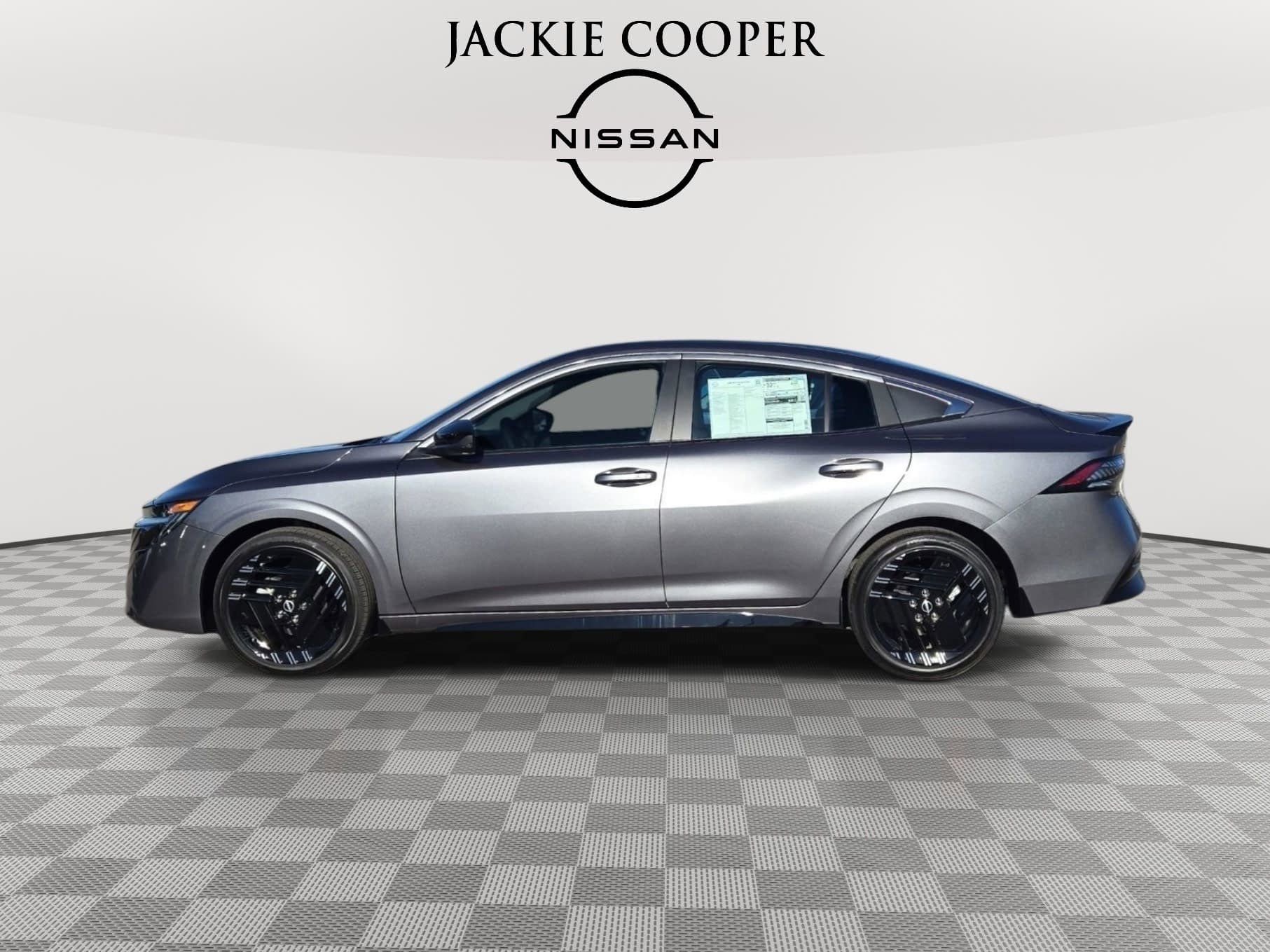 New 2026 Nissan Sentra SR w/ Floor Mat Package FWD image 2