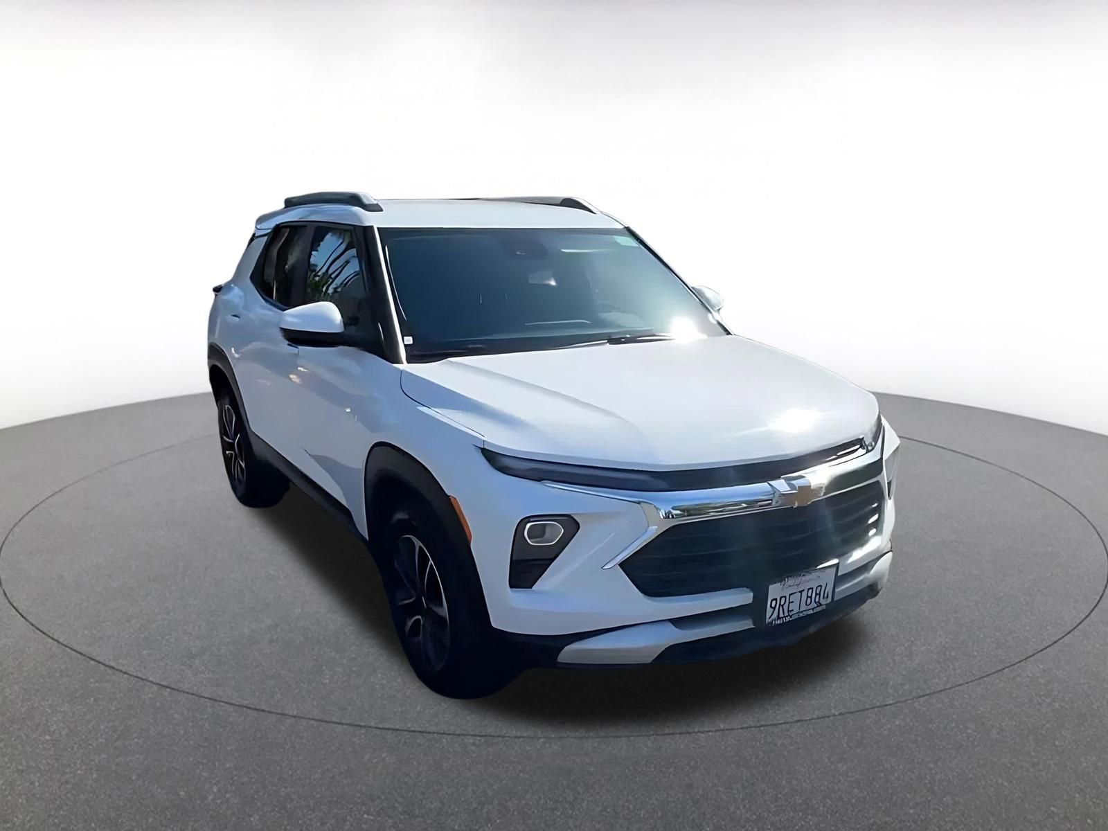 Used 2025 Chevrolet TrailBlazer LT FWD image 3