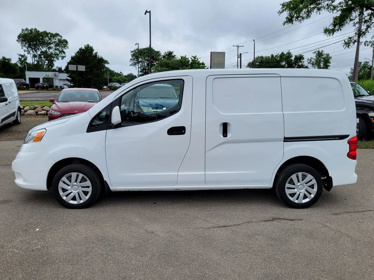 Used 2021 Nissan NV200 SV w/ Back Door Glass Package image 7