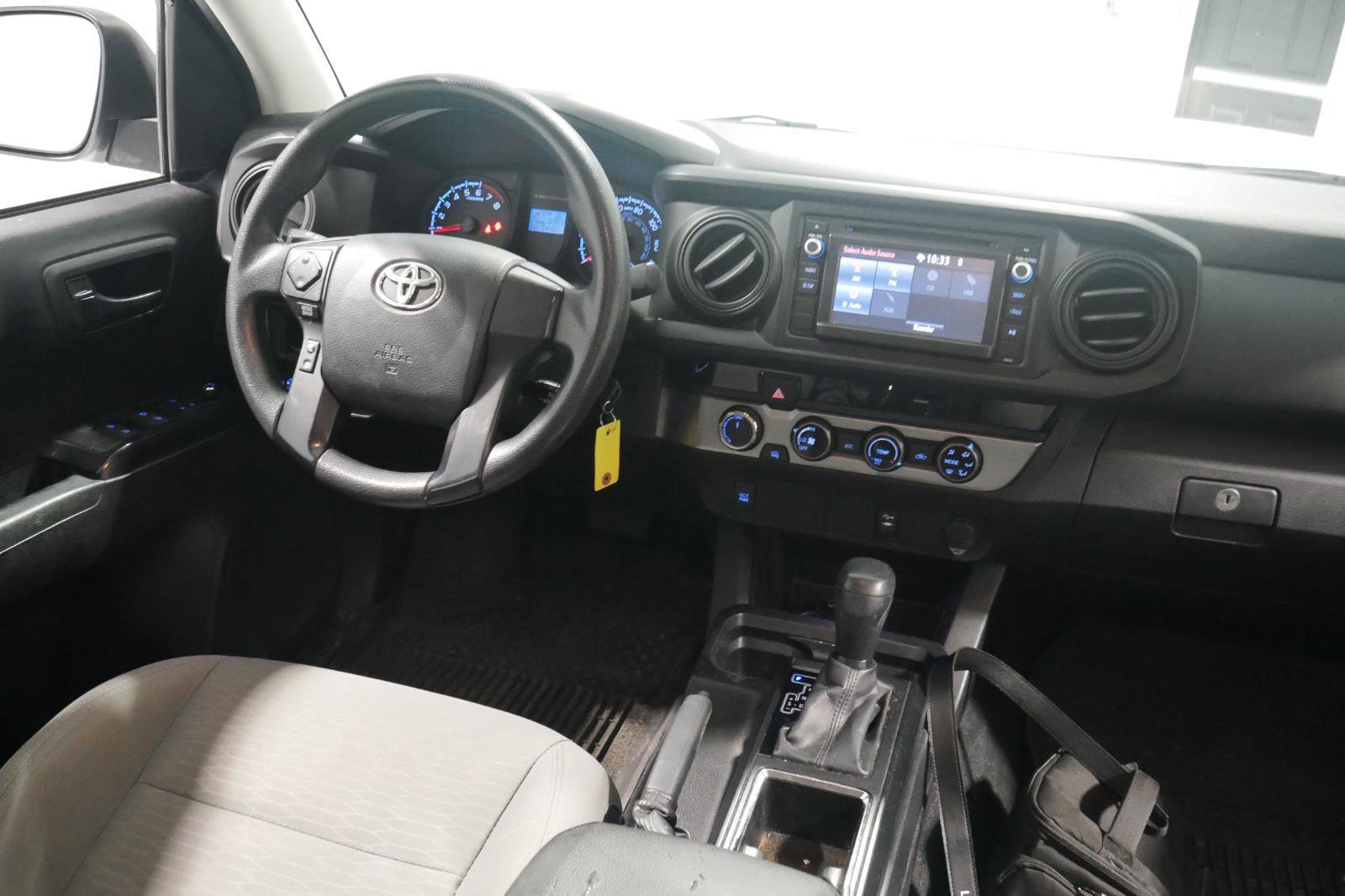 Used 2017 Toyota Tacoma SR image 18