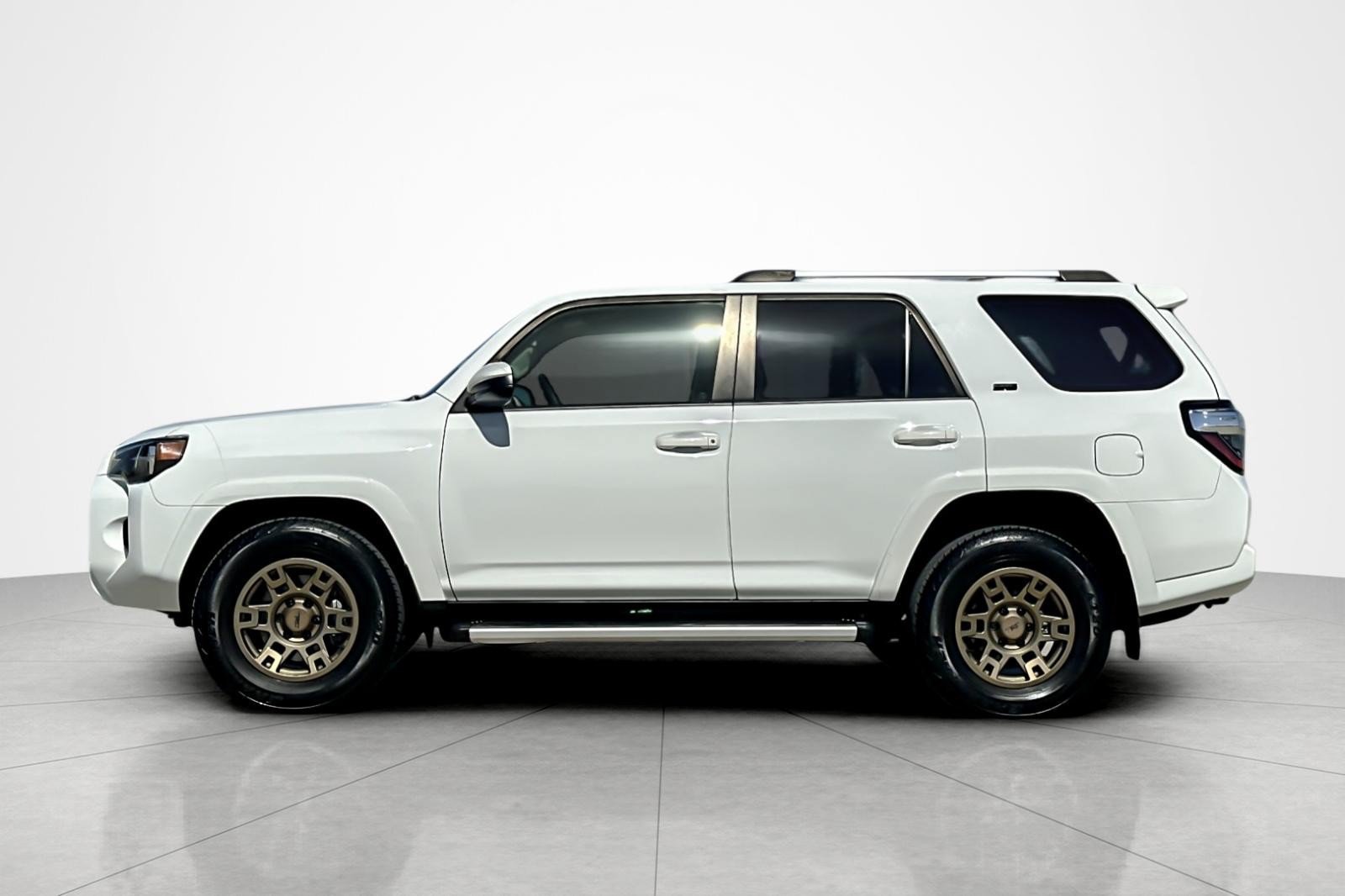 Certified 2023 Toyota 4Runner SR5 w/ Revi RWD image 2