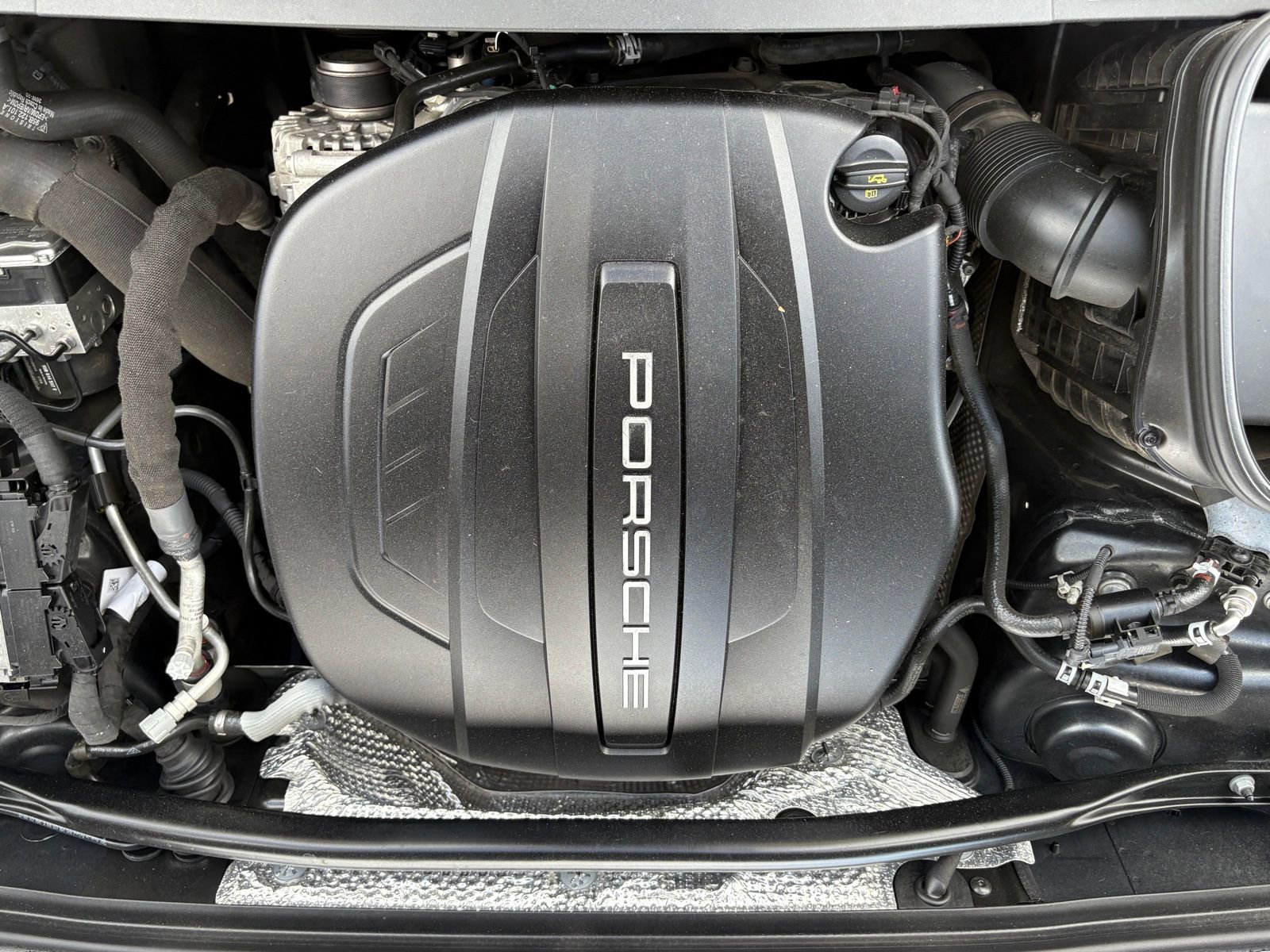 Used 2020 Porsche Macan image 45